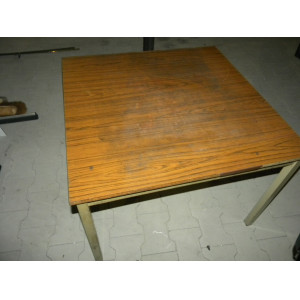 Tafeltje, hout met metalen onderstel, 80x80x58