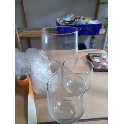 Glas 1 grote en 3 kleinere