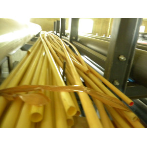 PVC buis geel, circa 28 stuks a 400cm, 3/4 en 5/8
