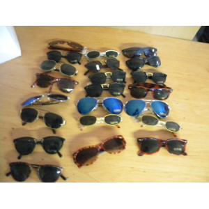 Diverse soorten zonnenbrillen, mannen en vrouwen, circa. 40 stuks