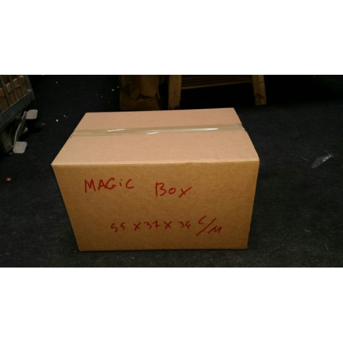 Magic box 55 x 37 x 34 cm
Magic box 55 x 37 x 34 cm