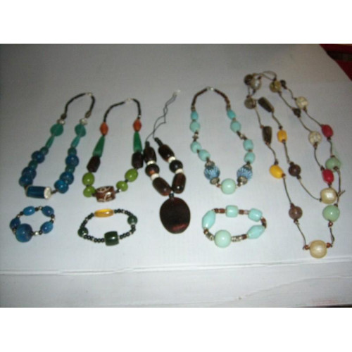 Afrikaanse handgemaakte halskettingen +50 stuks/sets