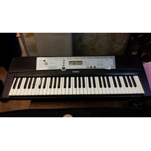 Keyboard Yamaha YPT-200 +  opbergzak 1 stuks