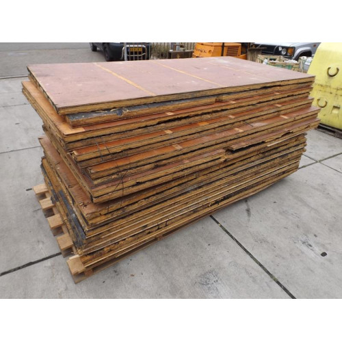houten panelen 125x243cm met isolatie (20x)