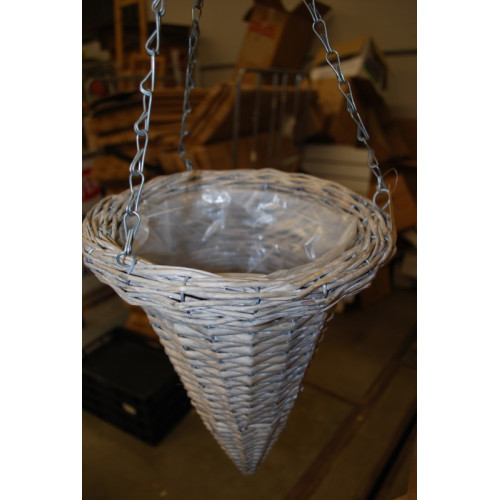 Hanging basket 