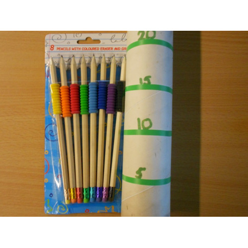3 sets met ieder 8 potloden met kleurengum en stevige grip