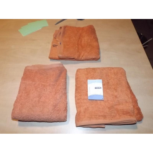 bruine handdoeken (3x)