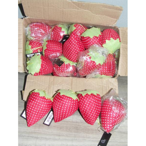 Decoratieve stoffen aardbeien (circa 50 stuks) 
