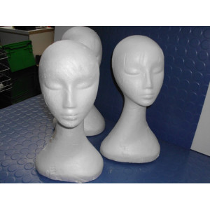 Mannequin hoofden 3 stuks piepschuim 40 cm hoog