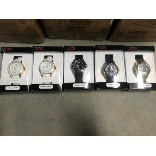 1x Partij horloge's merk; Time exclusive, 50 stuks, verschillende kleuren, exclusief batterij. Dit betreft een nieuw product.