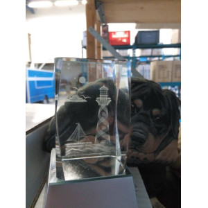 3d glas art met een verlichtings standaard vuurtoren met schip