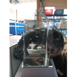 3d glas art met een verlichtings standaard vissersboot