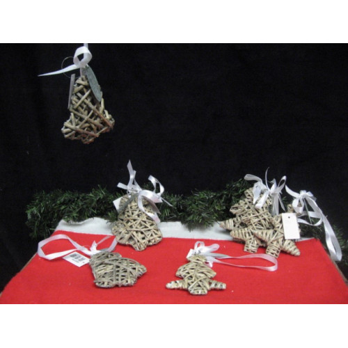 Assortie van grey wash riet kerstboom en kerstklok aan lint, 8 stuks