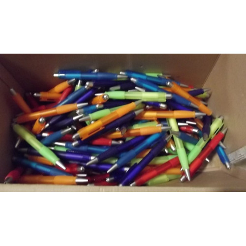 Partij balpennen, diverse kleuren, minimaal 70 stuks