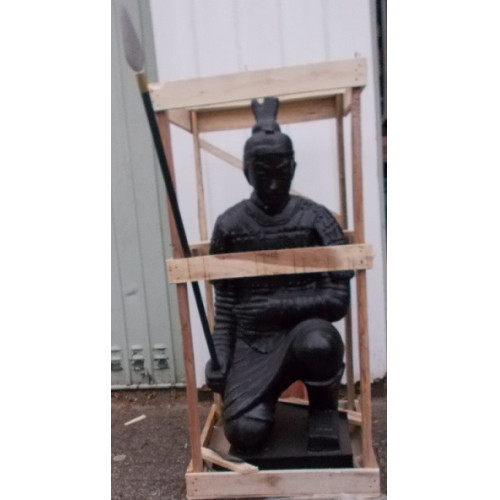 Wachter met speer (krijger Buddha) zwart 100 cm fiberbeton ook voor buiten