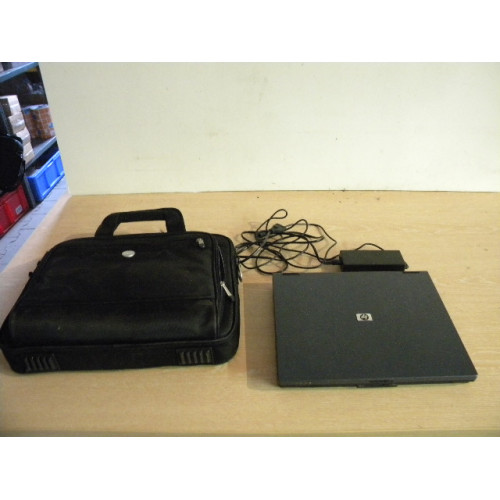 HP  laptop incl. oplader + DELL laptoptas 