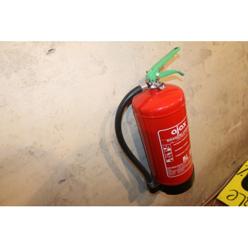 AJAX brandblusser gekeurd tot Maart 2015 schuim 6 liter