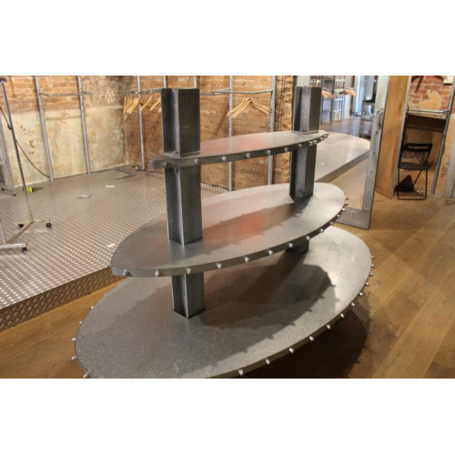 Winkel display tafel met 3 niveaus 220x120 cm grootste blad