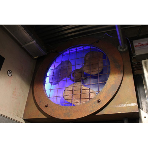 Decoratie ventilator 130x130 cm met blacklicht tl