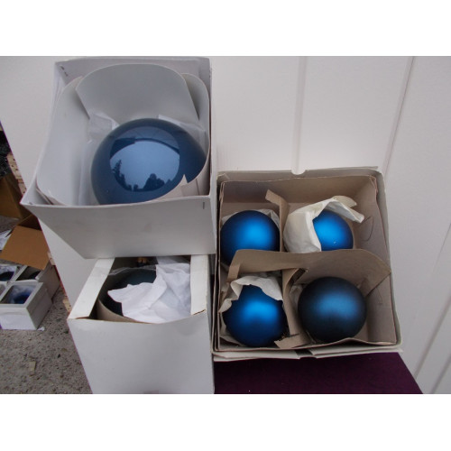 Kerstballen  blauw 15 cm 2 stuks en 8 cm 4 stuks