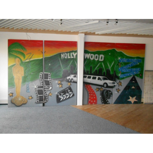 decor wand hollywood bestaande uit 4 panelen van 240 x 120