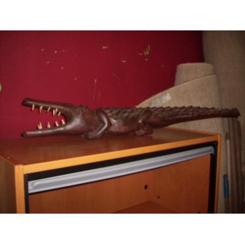 Krokodil in hardhout 86 cm