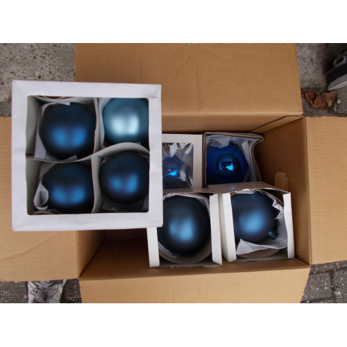 Kerstballen blauw 15 cm 4 stuks en 12 cm 4 stuks