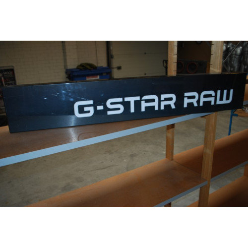 1x Reclamebord van G-Star Raw, ca 120cm breed