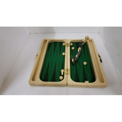 Backgammon in houten kistje 1 stuks