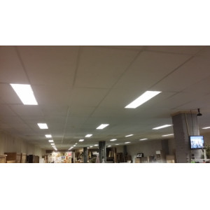 Systeem plafond met tl lichtbakken 31 platen in de lengte  18 platen  breed