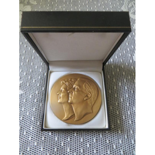 Bronzen medaille Koning Albert en Koningin Paola