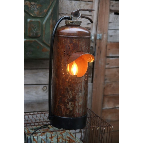 Brandblusser lamp gemaakt van vintage brandblusser
