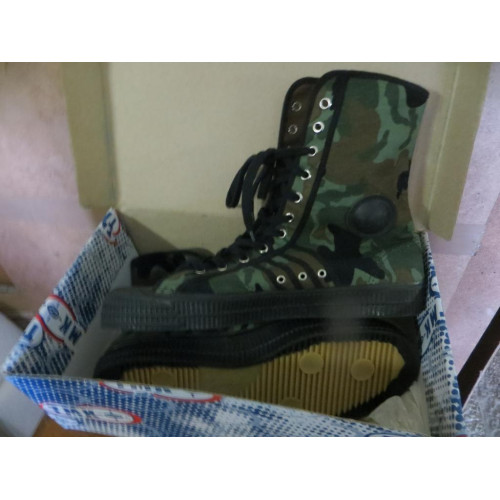 Camouflage schoenen maat 44
