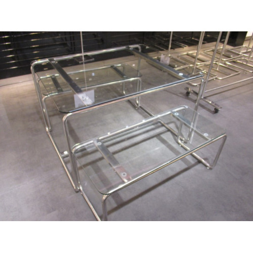 Glazen presentatie tafel 112 x 90 cm 3 delig met onderbankjes