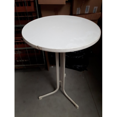 Ronde Sta tafel, inklapbaar, licht beschadigd, diameter 70 cm en 108 cm hoog, 1 stuk