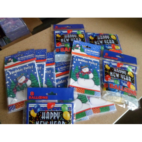 7 pakjes met 8 uitnodigingskaarten + envelop & 4x 8 ballonnen Happy New Year