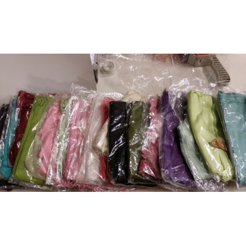 Partij BIG collor shawls div kleuren in de mix per stuk verpakt 5 stuks 