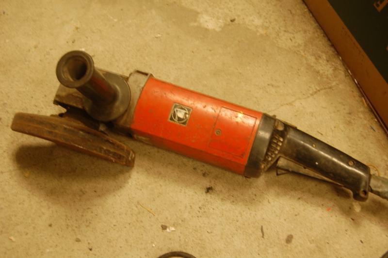 Stanley SFMCG700M2K FATMAX® V20 Haakse slijper 125mm 18 Volt 4.0 Ah Li