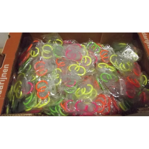 Oorbellen oorringen, circa 200 paar, diverse kleuren en maten