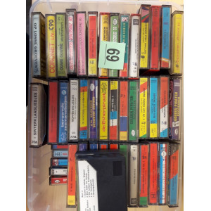 Cassettebandjes assorti nederlandstalige muziek en verhalen 75 stuks