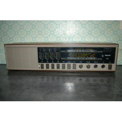 Philips radio am/fm van de jaren 60 werkend getest