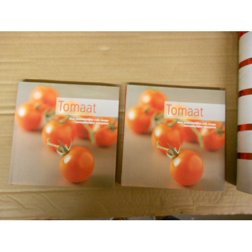 2 receptenboeken hardcover, tomaat