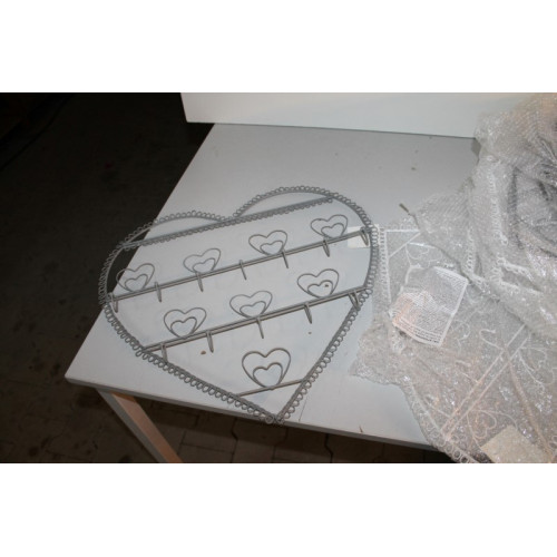 Decoratie hart met hangers wit en grijs ca ca 12 stuks
