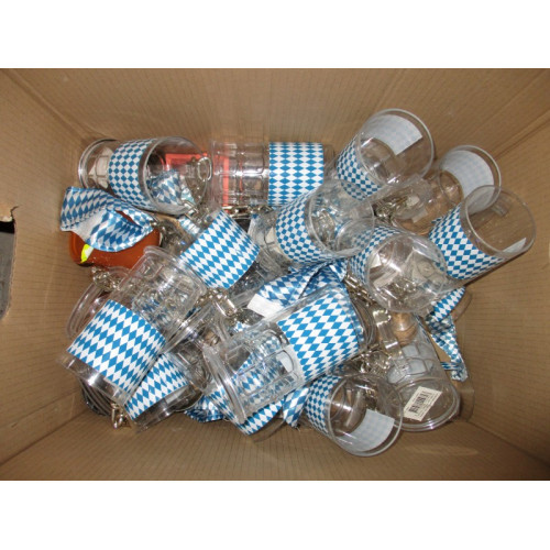 Biermokken plastic met ketting  ca 25 items