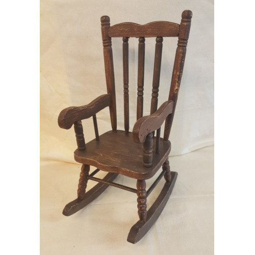 Poppen schommelstoel, Antieklook, hout, 2 stuks