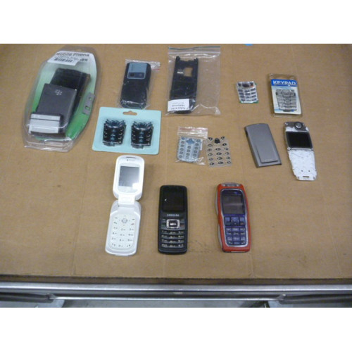 Onderdelen voor mobiletelefoons c.a. 300 items