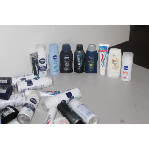 Partij mini ruim 100 stuks kleinverpakking oa shampoo enz enz