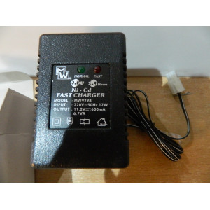 Fast Chargeer  input 220V - 50Hz  17W 40 stuk VAK 114