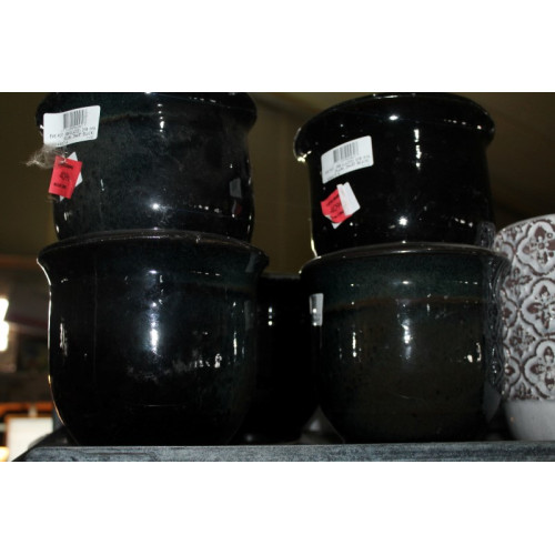 5 Zwarte potten 16 cm hoog     KR C