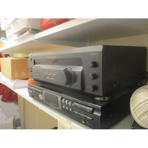 Fm stereo receiver Sony STR DE 135 + Philips cd speler cd723
